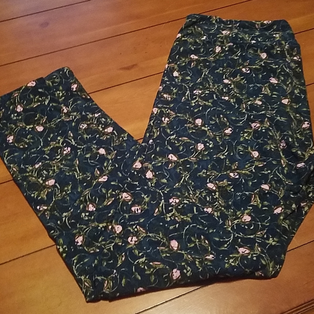 Lularoe pink rosebud leggings